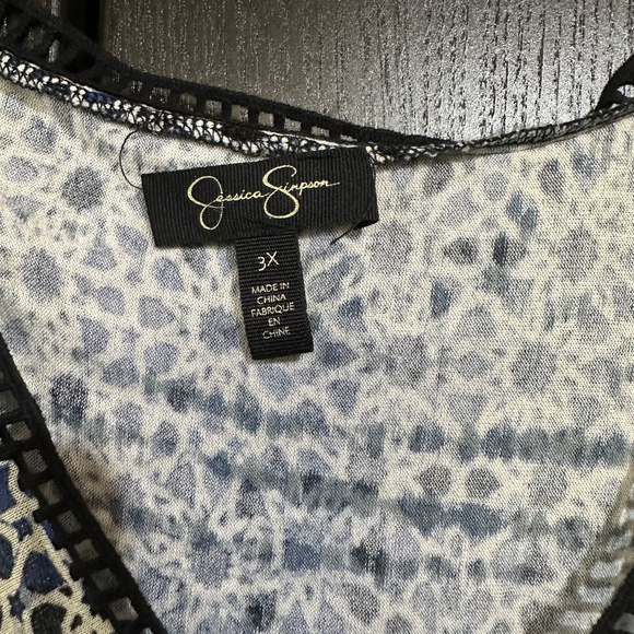 Jessica Simpson Womens Long Sleeve Black/Blue White Blouse V-Neck Shark Bite Hem - Picture 3 of 5